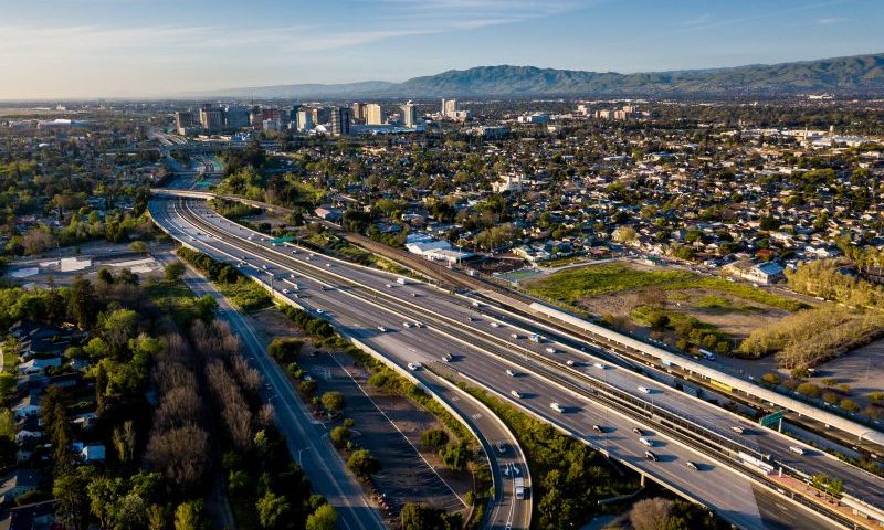 From Silicon Valley to Global Village: Shaping the Leaders of Tomorrow