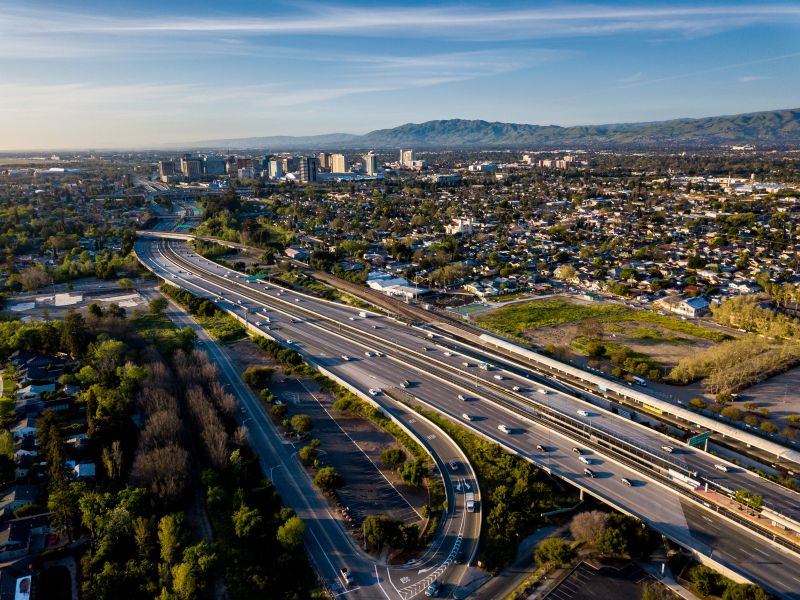 From Silicon Valley to Global Village: Shaping the Leaders of Tomorrow